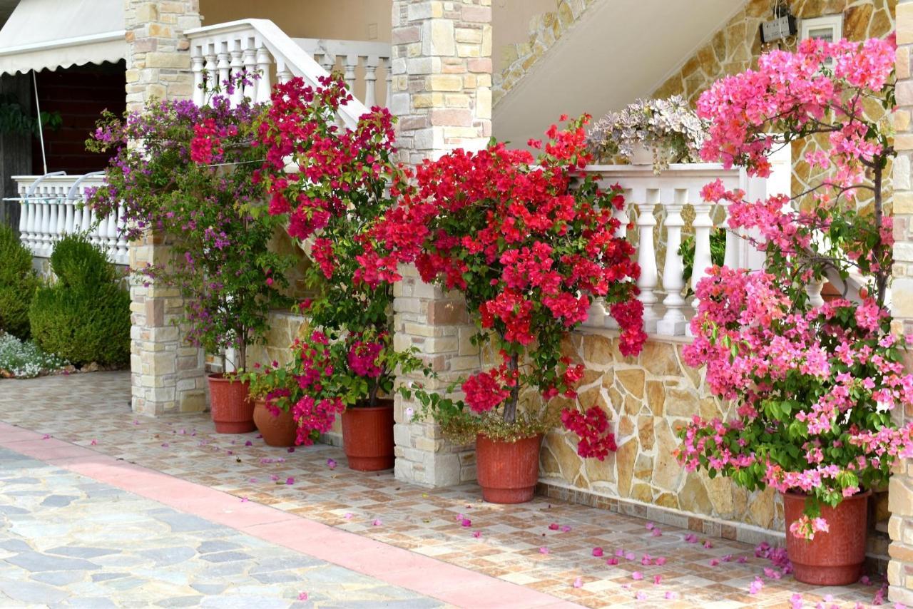 Relax Pozar Hotel Loutraki  Bagian luar foto