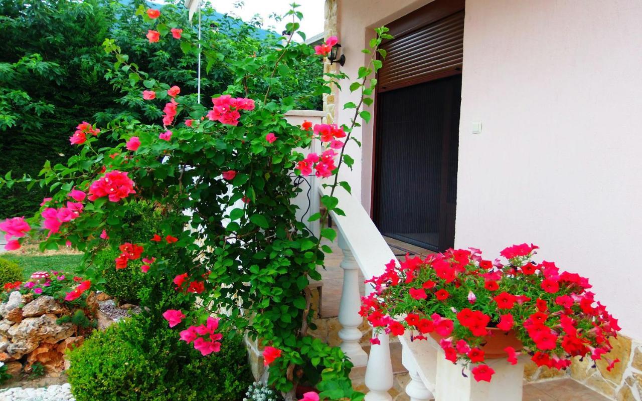 Relax Pozar Hotel Loutraki  Bagian luar foto