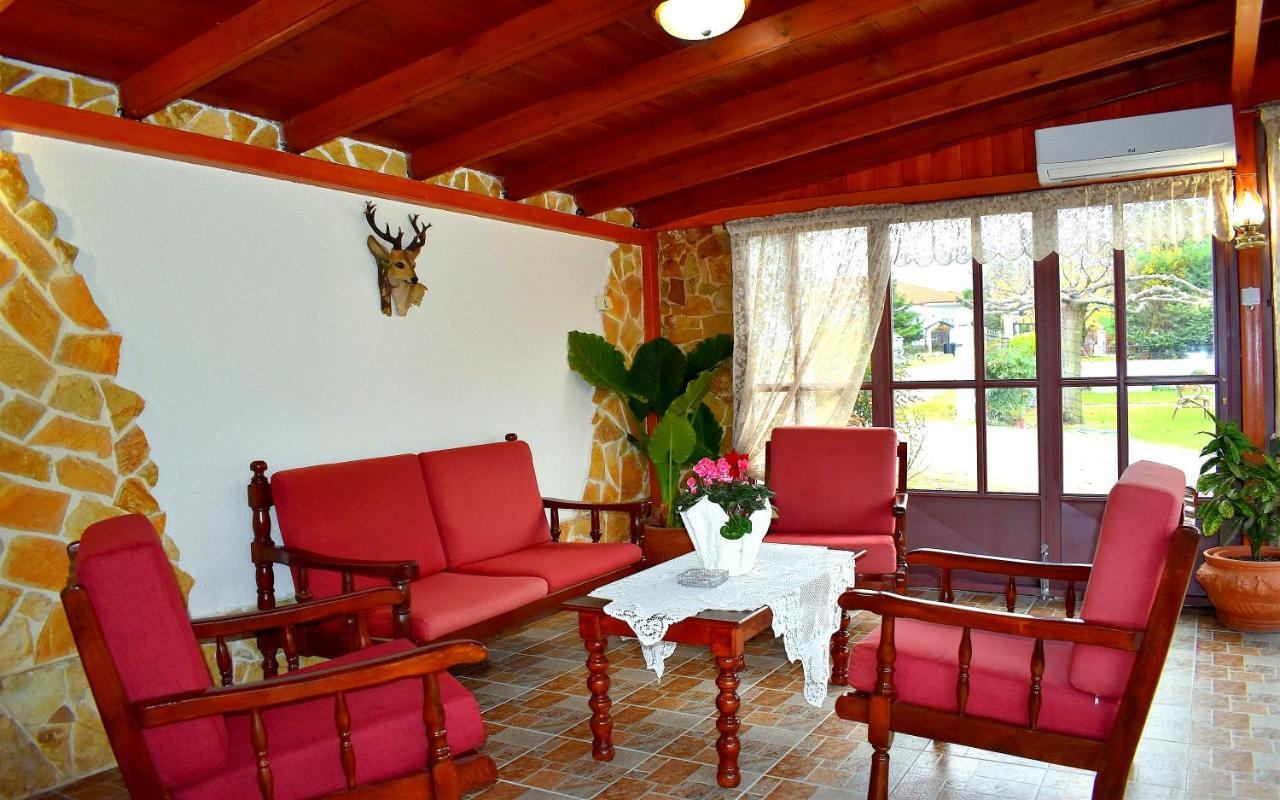 Relax Pozar Hotel Loutraki  Bagian luar foto